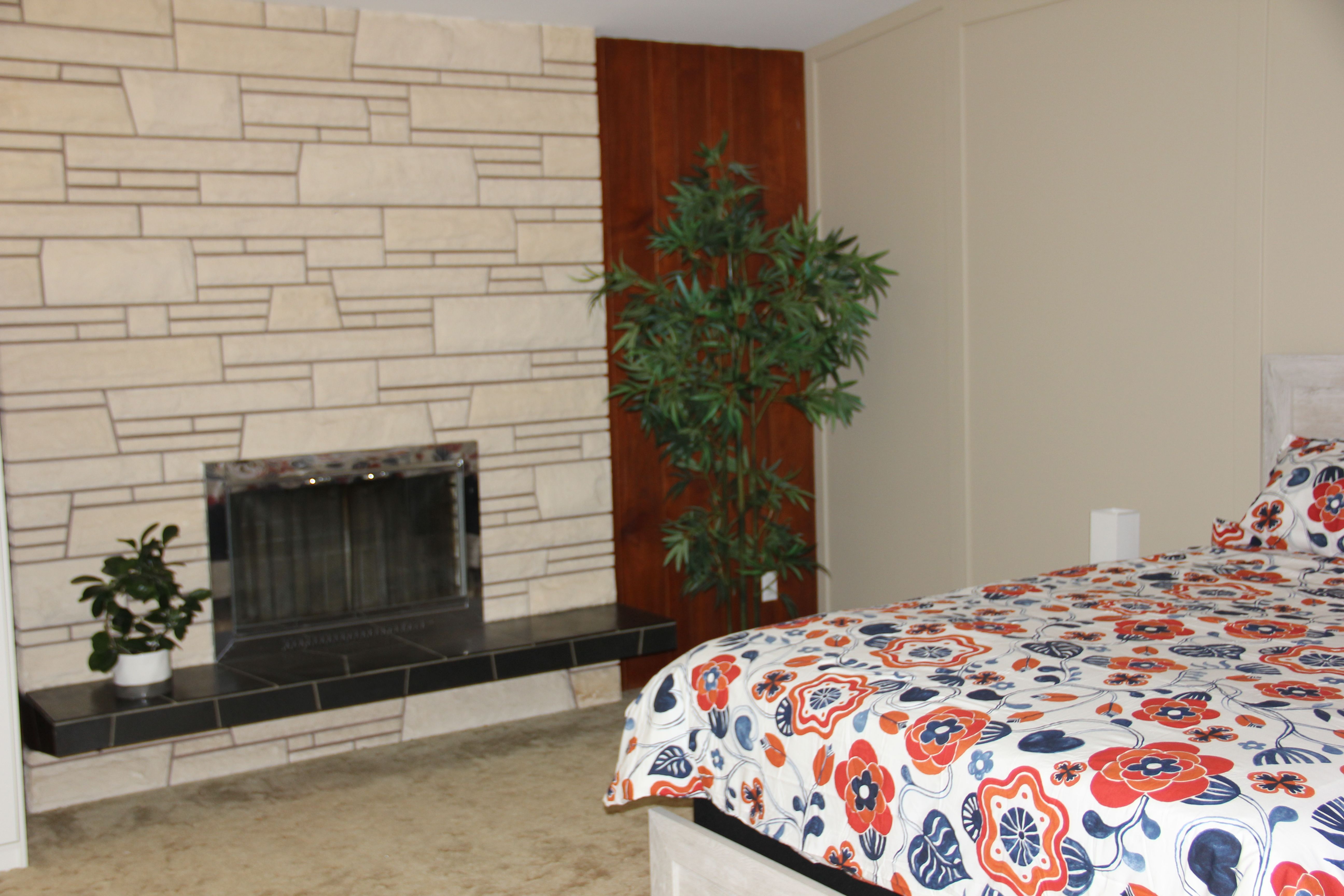 Large Furnished Room 4 for 2 People in Coquitlam near SkyTrain